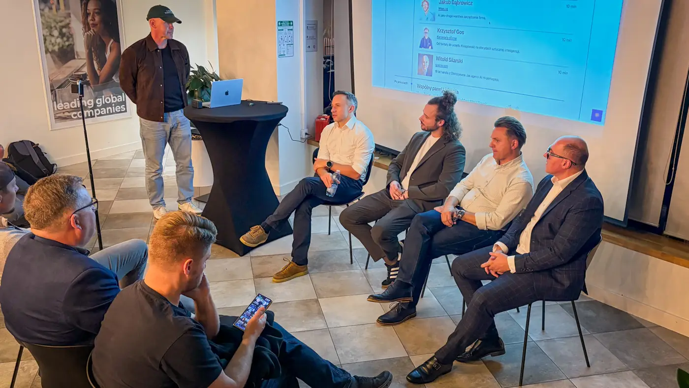 Panel po pokazach z czterema prelegentami